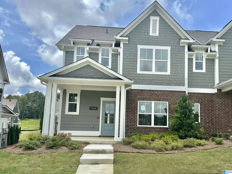 1008 UNALI TOWNES LOOP E, Leeds, AL 35094