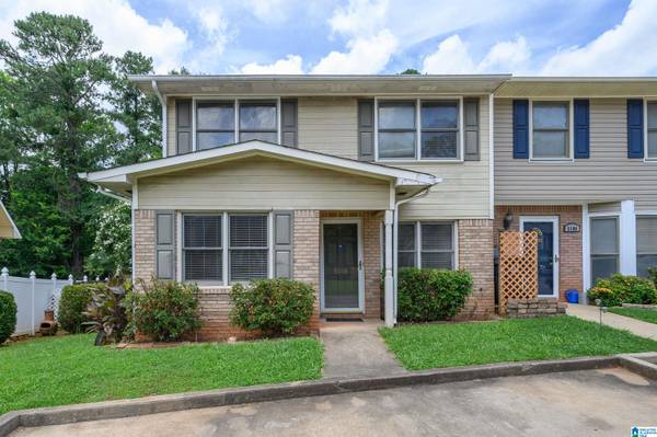 5096 FALLING CREEK LANE, Birmingham, AL 35235