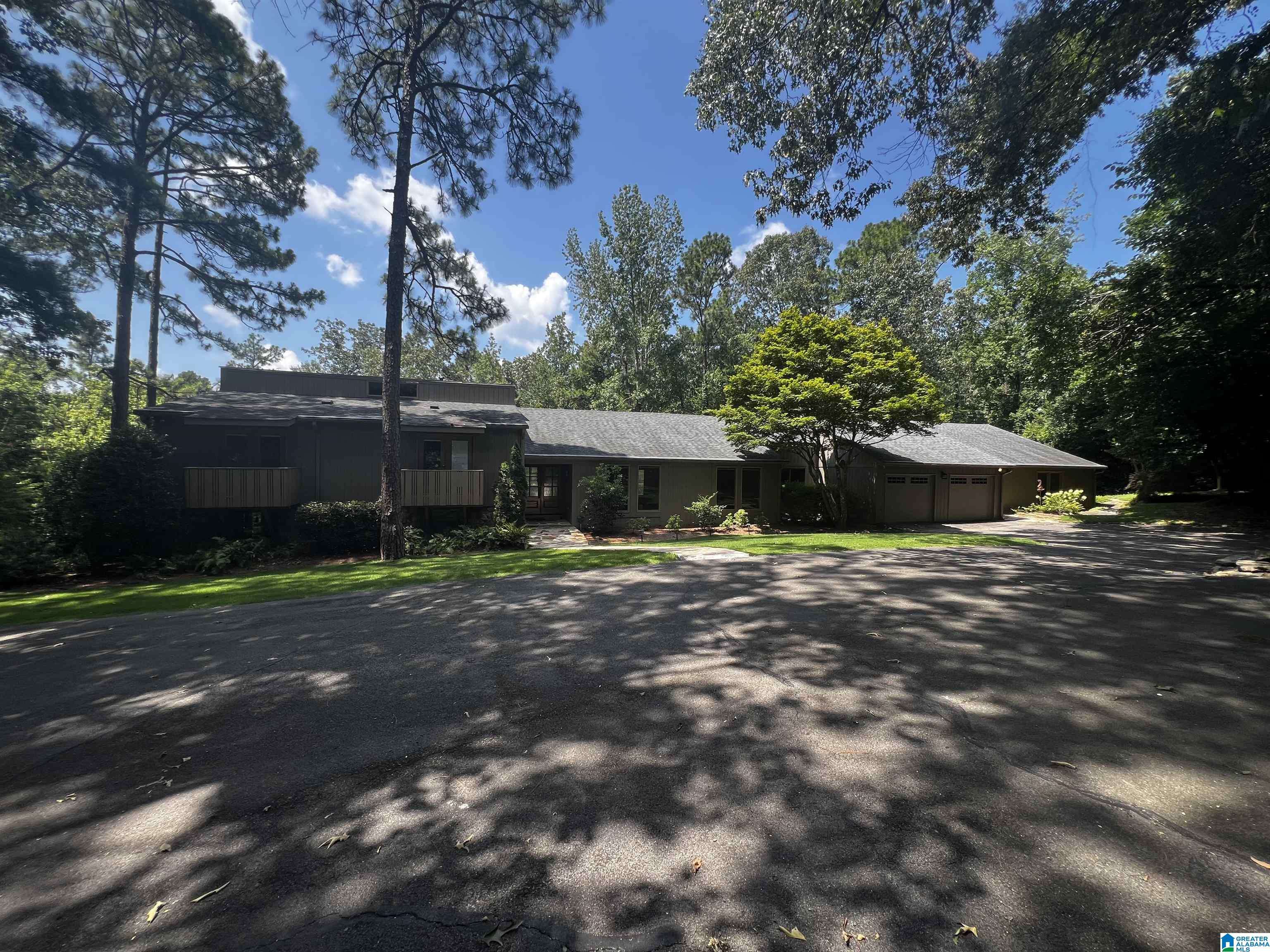 2530 CREEKVIEW DRIVE, Hoover, AL 35226