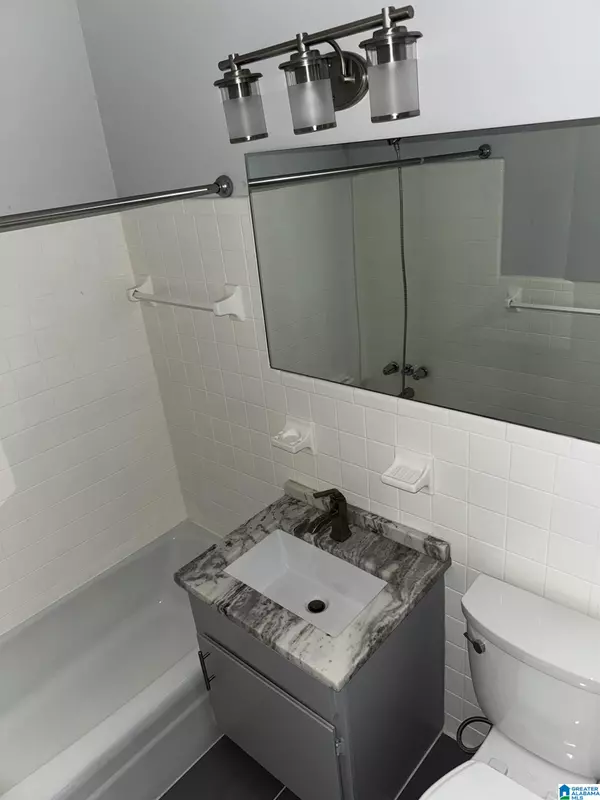 Vestavia Hills, AL 35226,851 VESTAVIA VILLA COURT #D