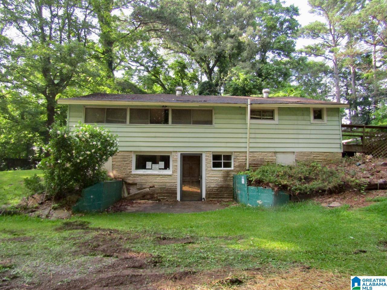 1545 3RD STREET SE, Graysville, AL 35073