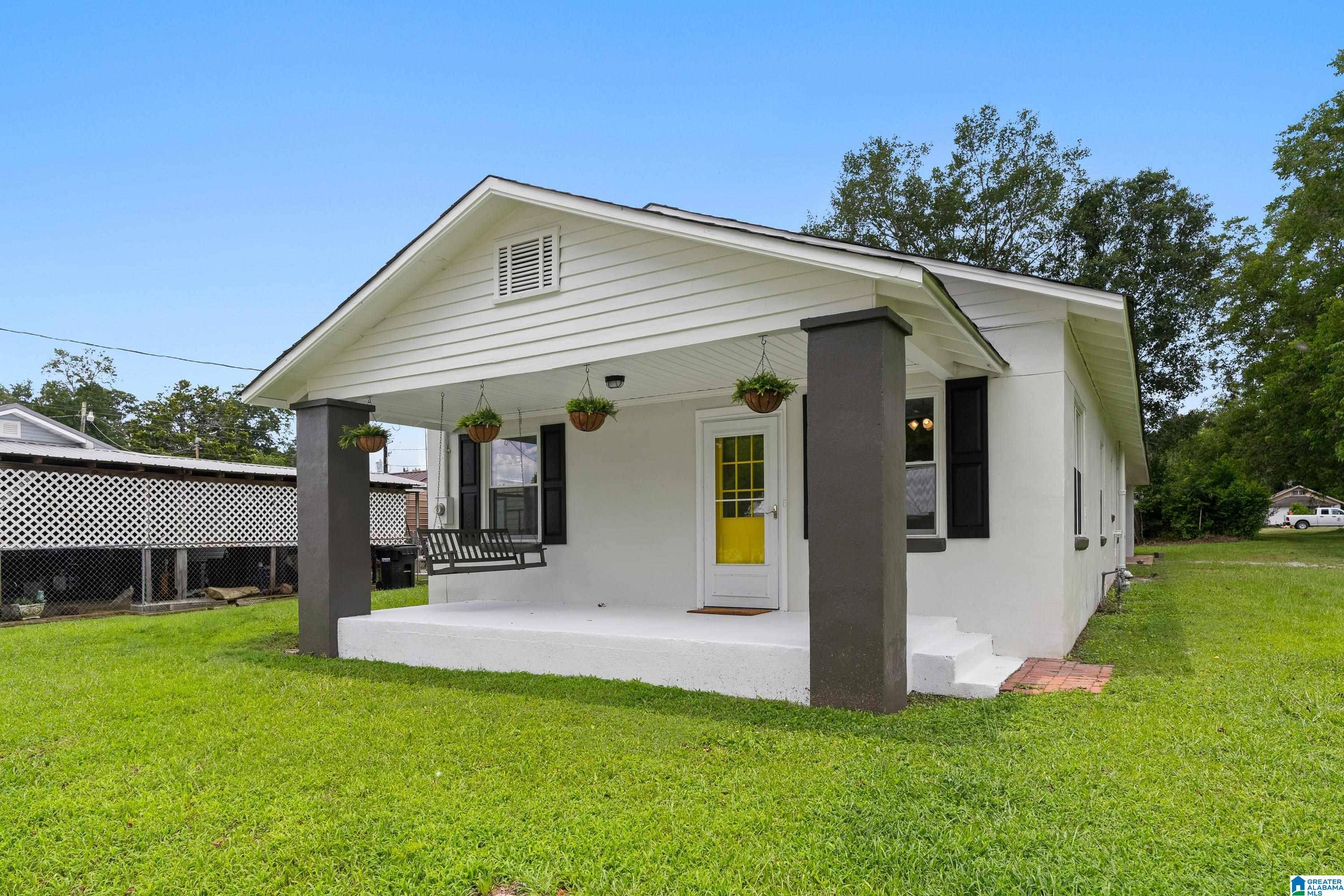 201 NELL STREET, Clanton, AL 35045