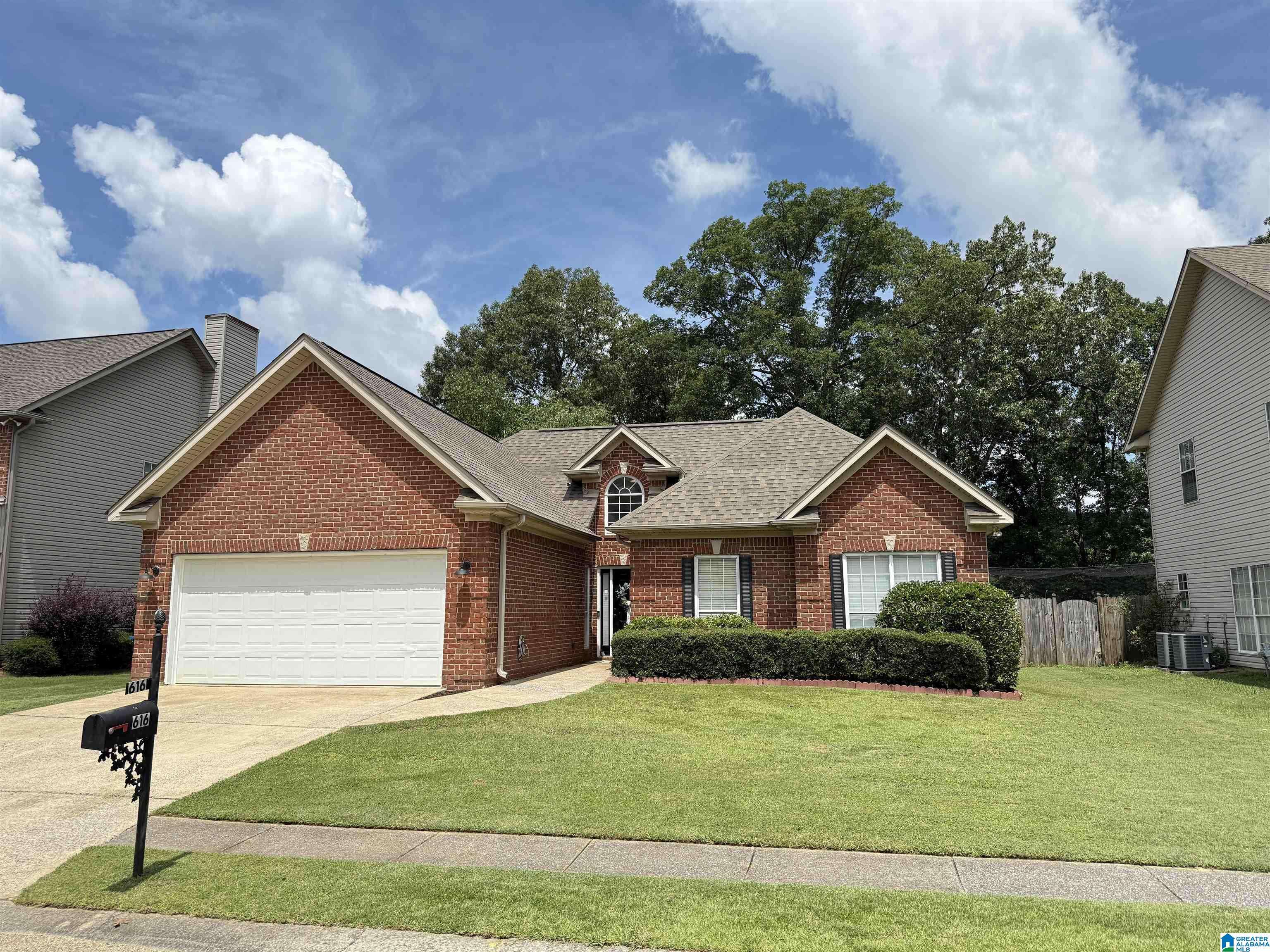616 FOREST LAKES DRIVE, Sterrett, AL 35147