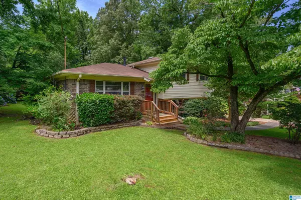3204 WAXBERRY LANE, Gardendale, AL 35217