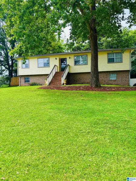 2110 SUN CIRCLE, Fultondale, AL 35068