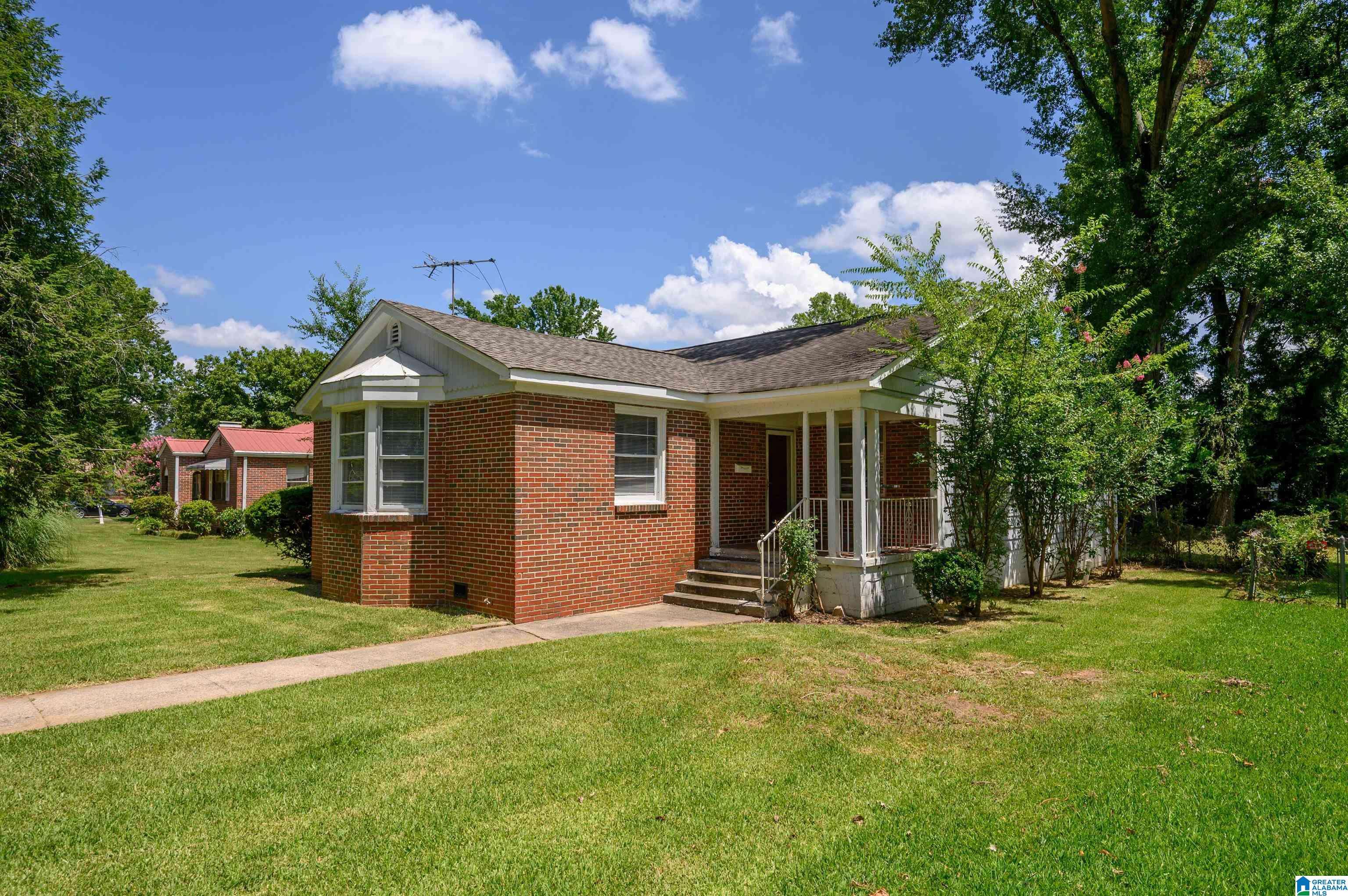 216 PINEWOOD AVENUE, Birmingham, AL 35228