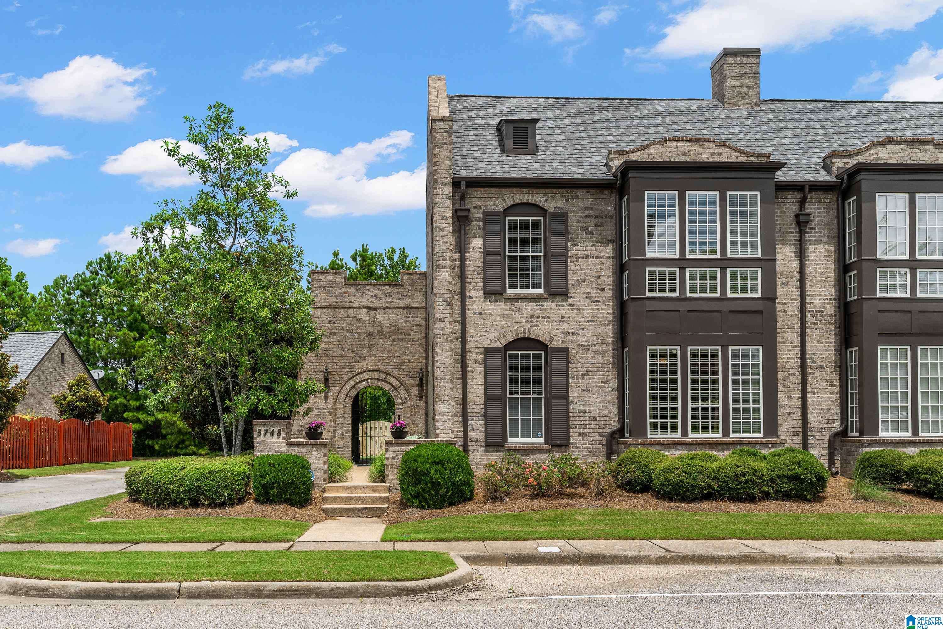 3748 VILLAGE CENTER WAY, Hoover, AL 35226