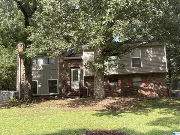 32 HUNTERS TRACE, Pelham, AL 35124