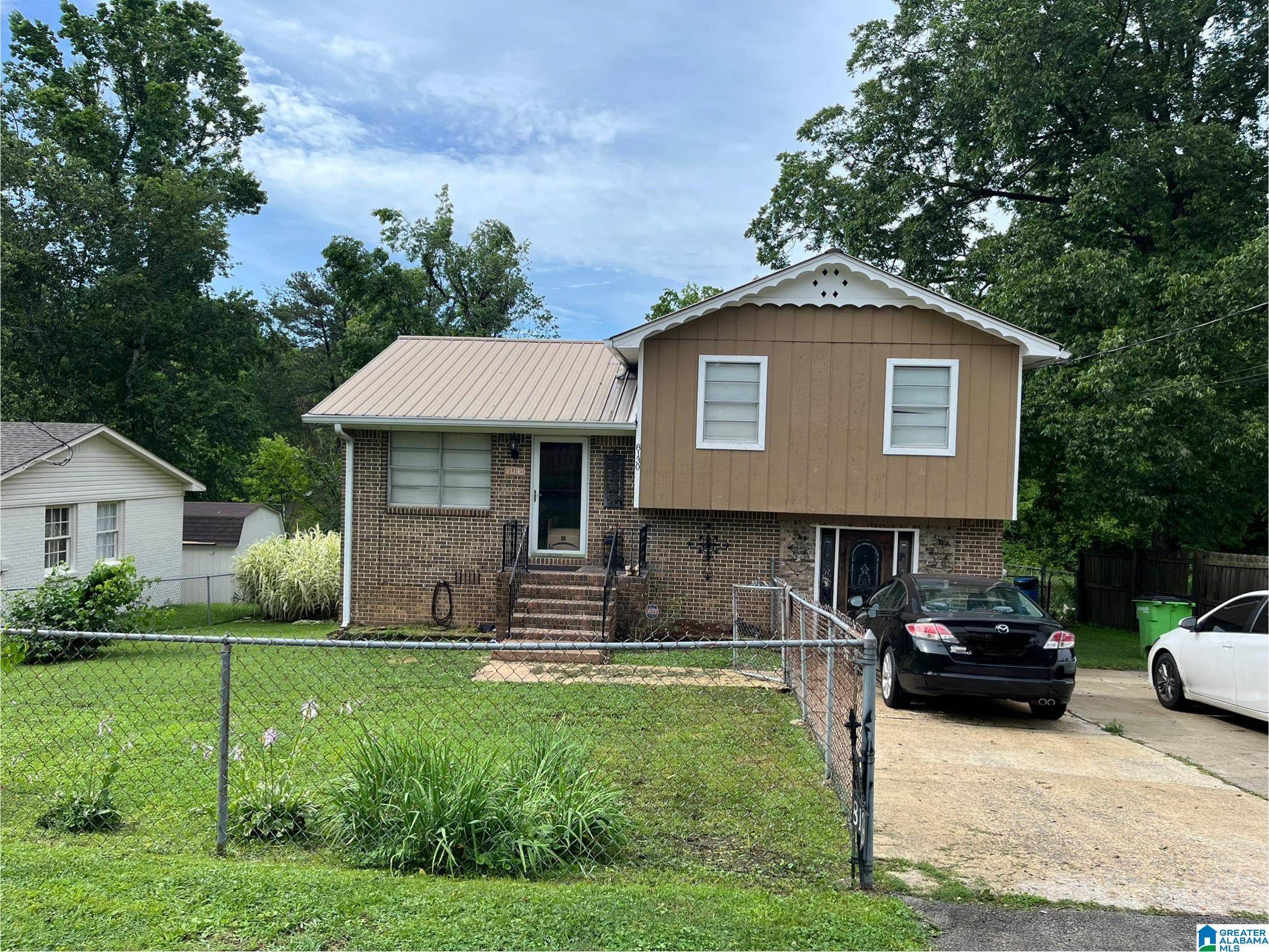 8130 DOUGLAS AVENUE, Leeds, AL 35094