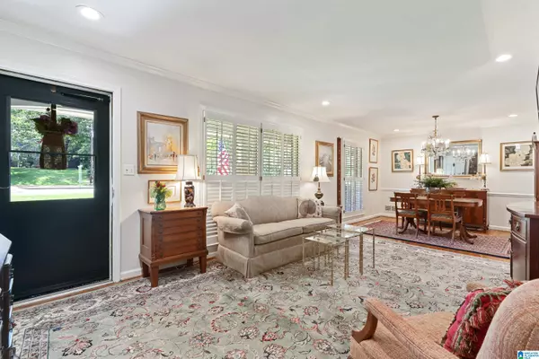 Mountain Brook, AL 35243,3117 WOODCLIFT CIRCLE