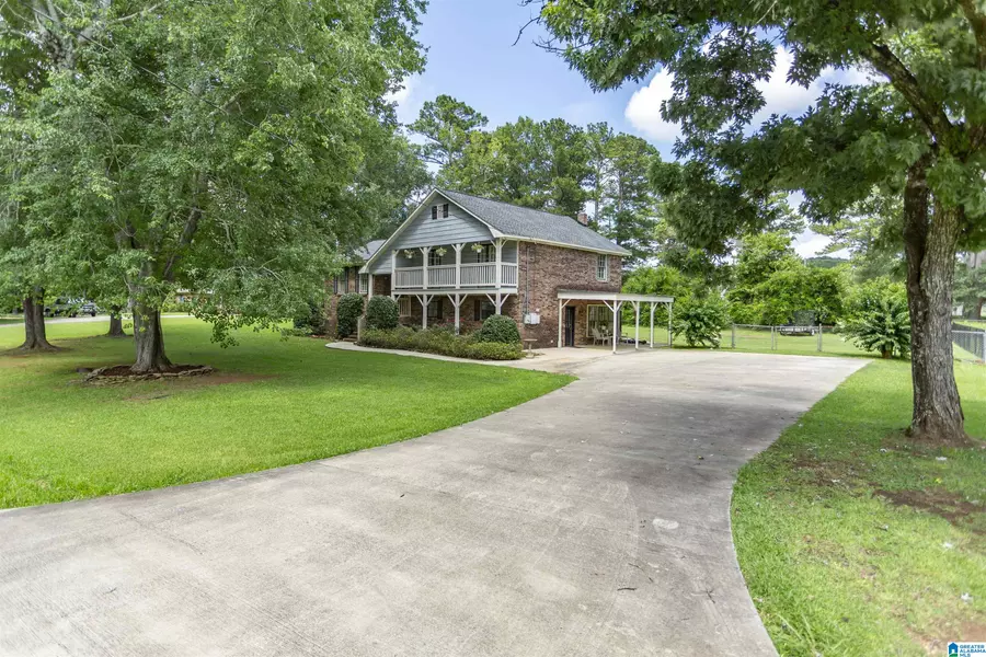 120 PINETREE CIRCLE, Columbiana, AL 35051