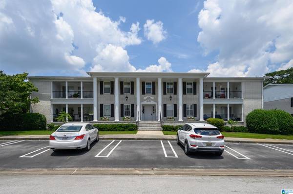 1864 ROCKWOOD ROAD #1864, Vestavia Hills, AL 35216