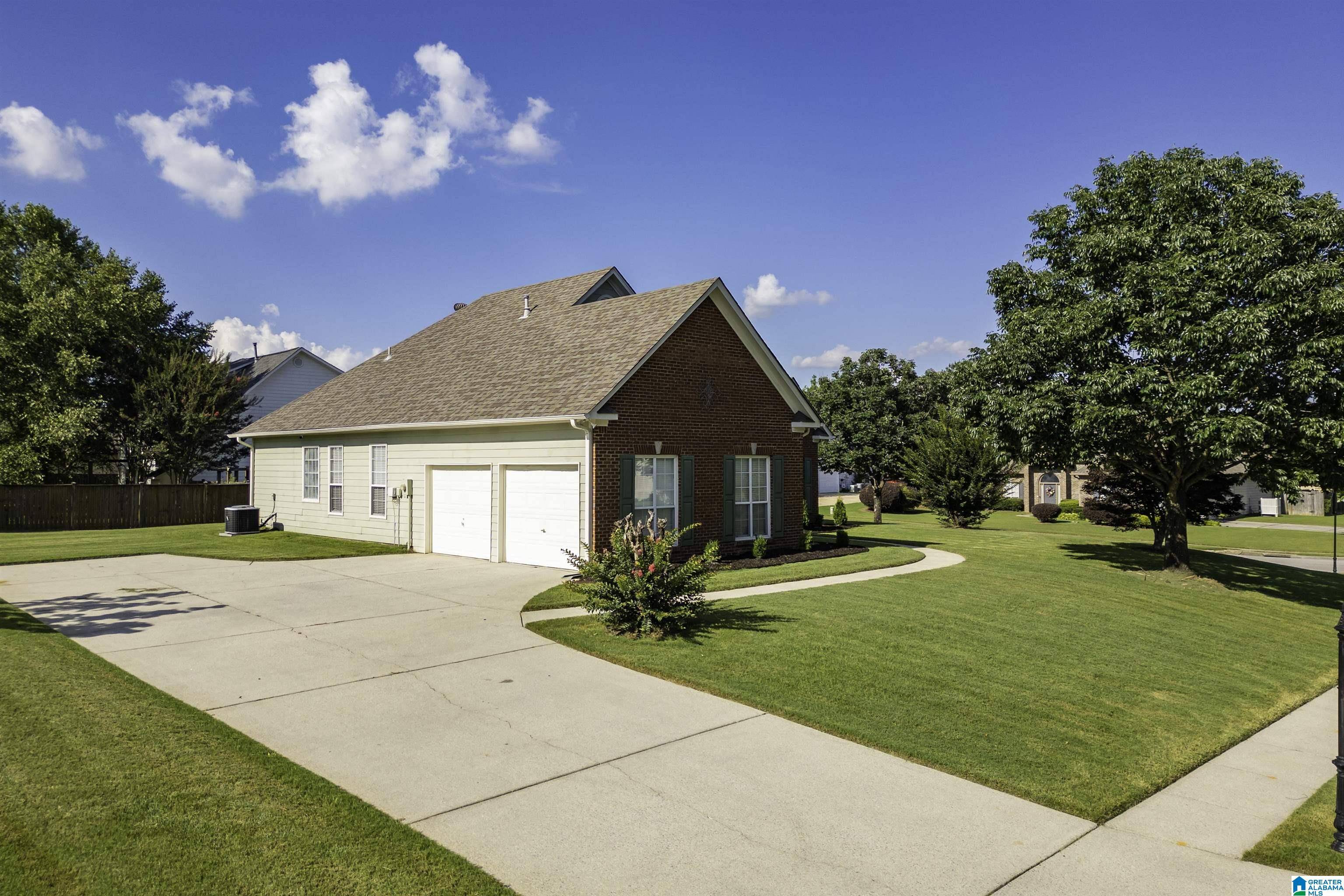 Trussville, AL 35173,3280 BARKWOOD TRACE