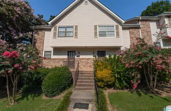 2728 SOUTHBURY CIRCLE #2728, Vestavia Hills, AL 35216