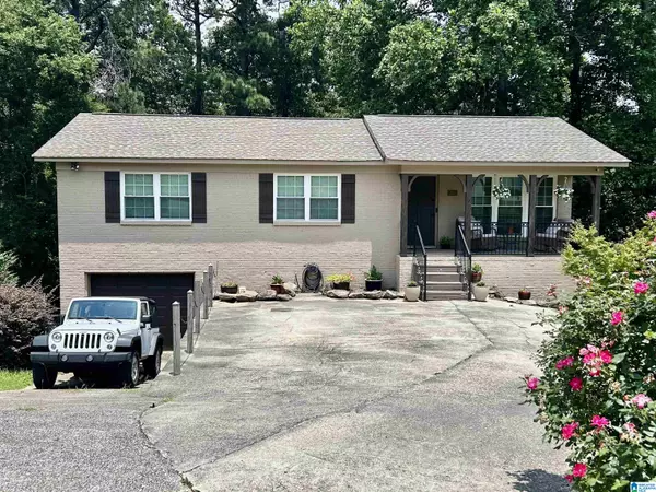 203 GARDENBROOK CIRCLE, Gardendale, AL 35071