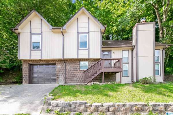 929 EDWARDS LAKE ROAD, Birmingham, AL 35235