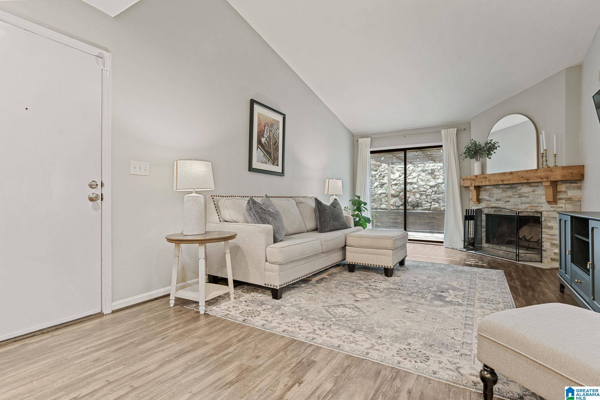 Vestavia Hills, AL 35243,131 WEST GREEN #131