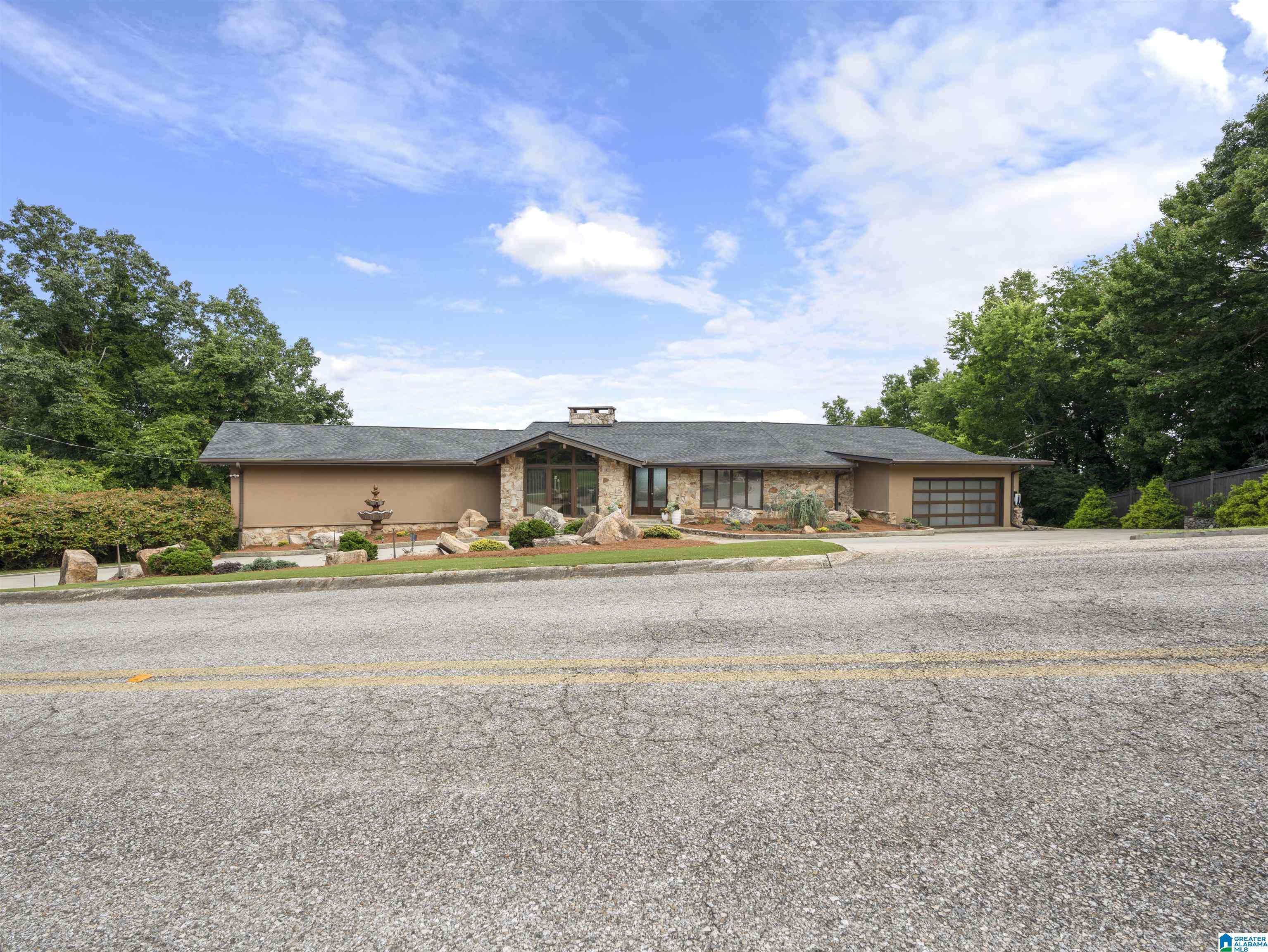 539 HILLYER HIGH ROAD, Anniston, AL 36207