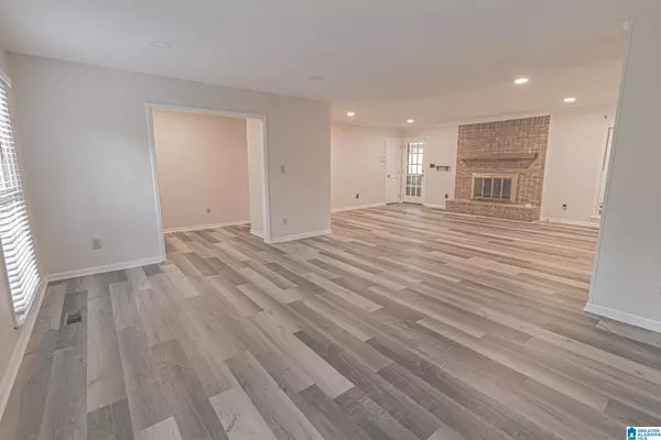 Trussville, AL 35173,200 POWELL PLACE