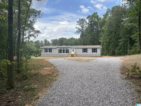 1215 COUNTY ROAD 77, Columbiana, AL 35051