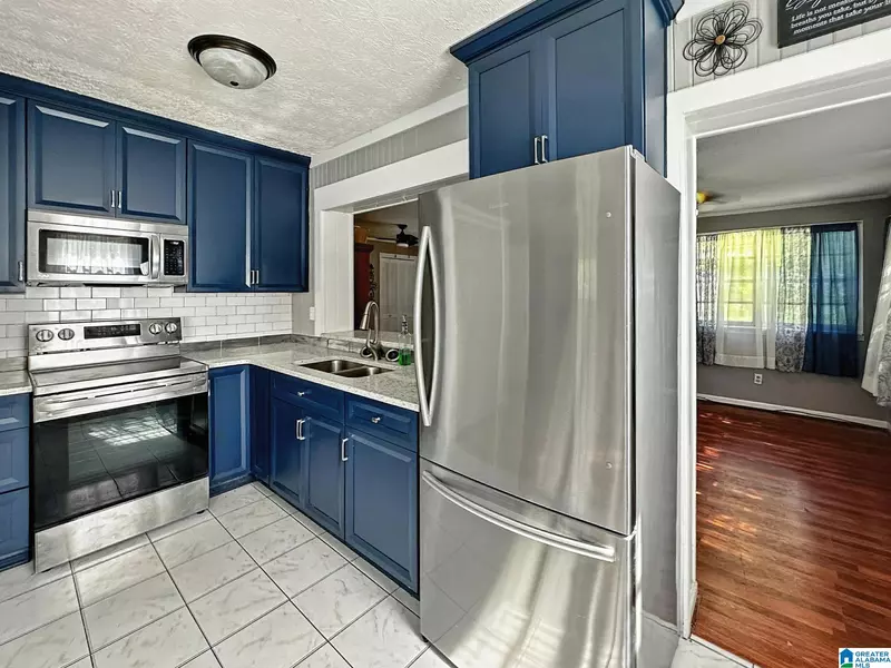 1006 2ND AVENUE N, Clanton, AL 35045