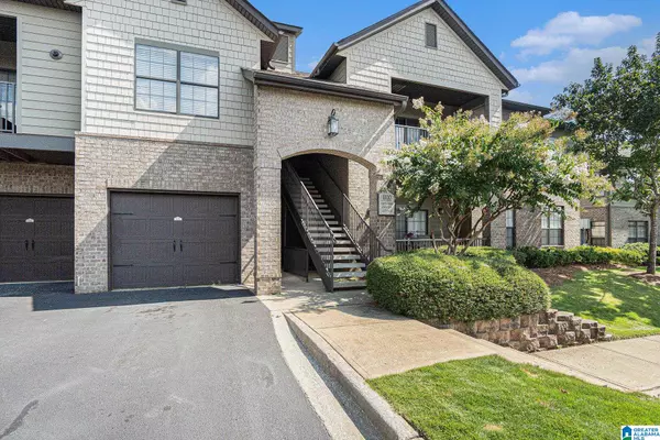 1126 RIVERHAVEN PLACE #1126, Hoover, AL 35244