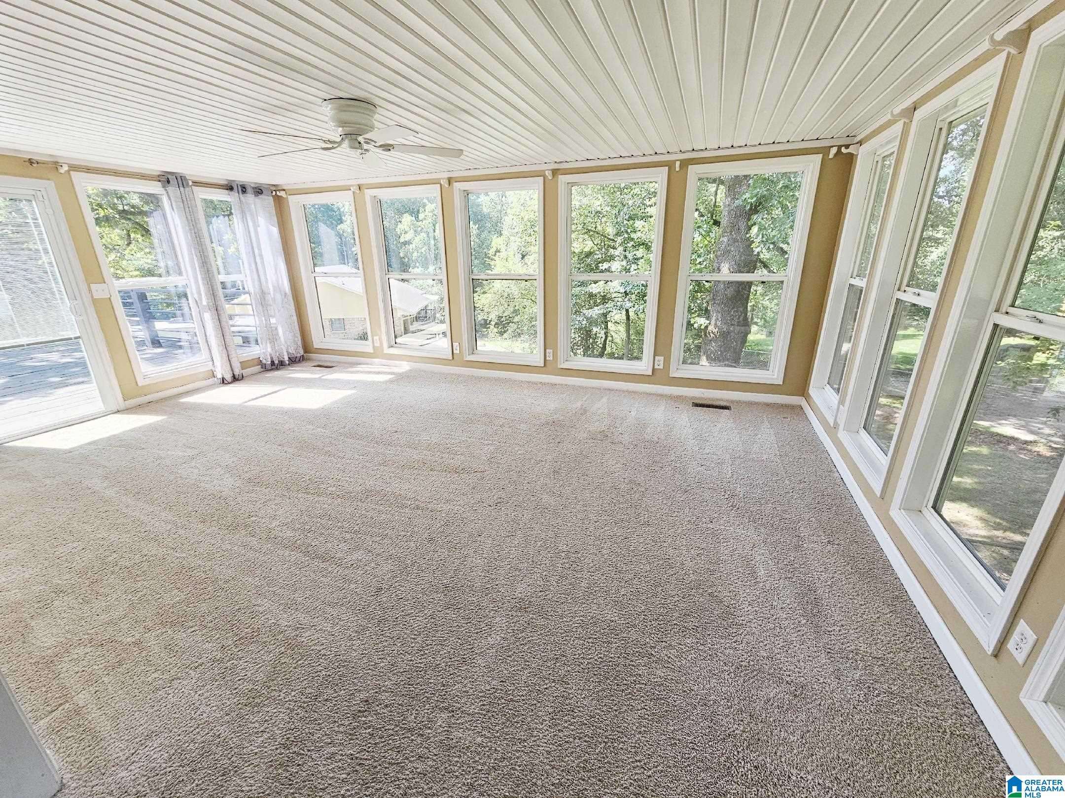 Trussville, AL 35173,127 TWIN LAKES ROAD