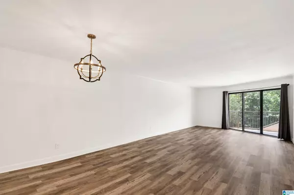 Birmingham, AL 35209,1120 E BEACON PARKWAY #206