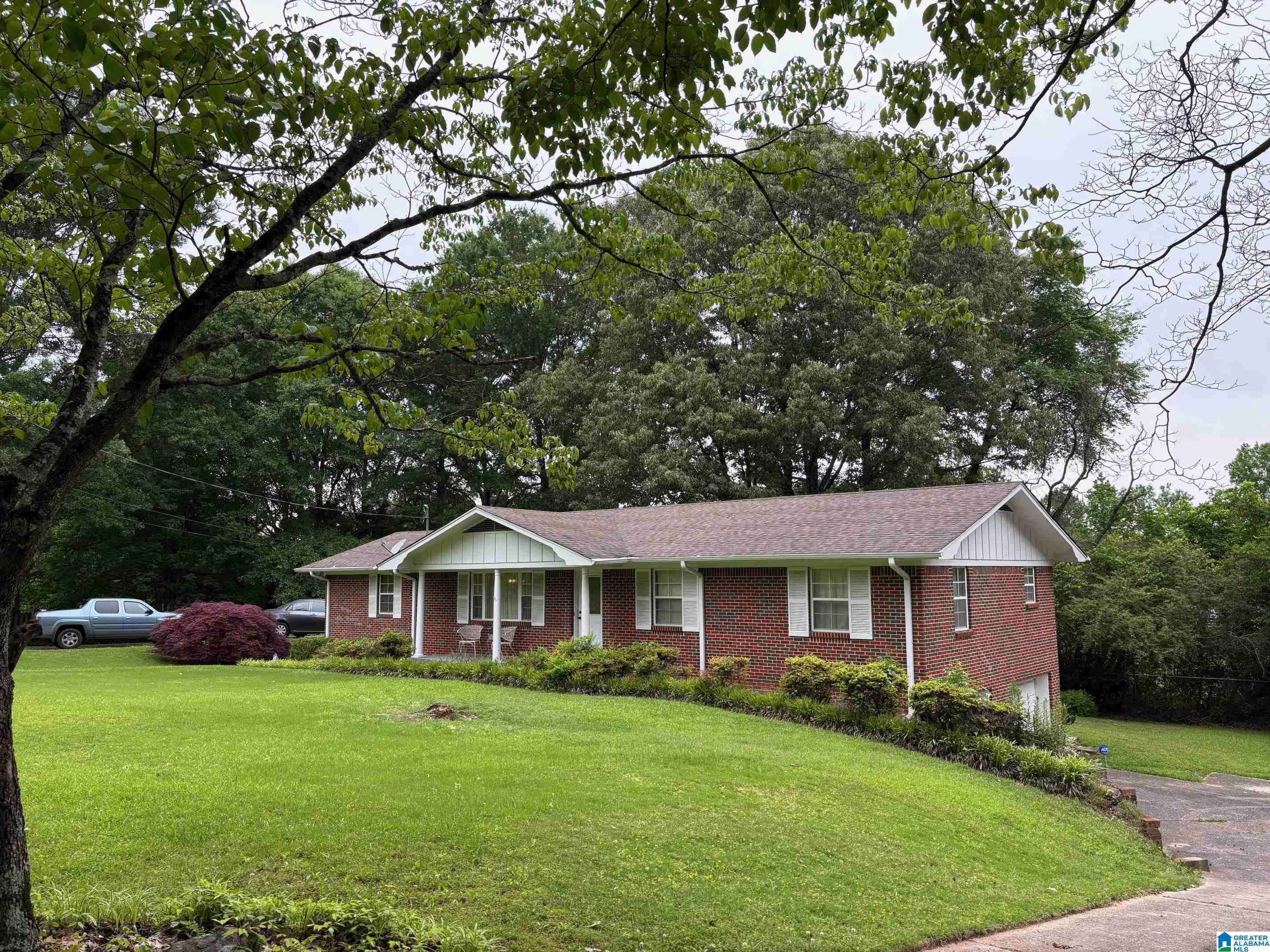 1315 SE FOREST DRIVE, Bessemer, AL 35022