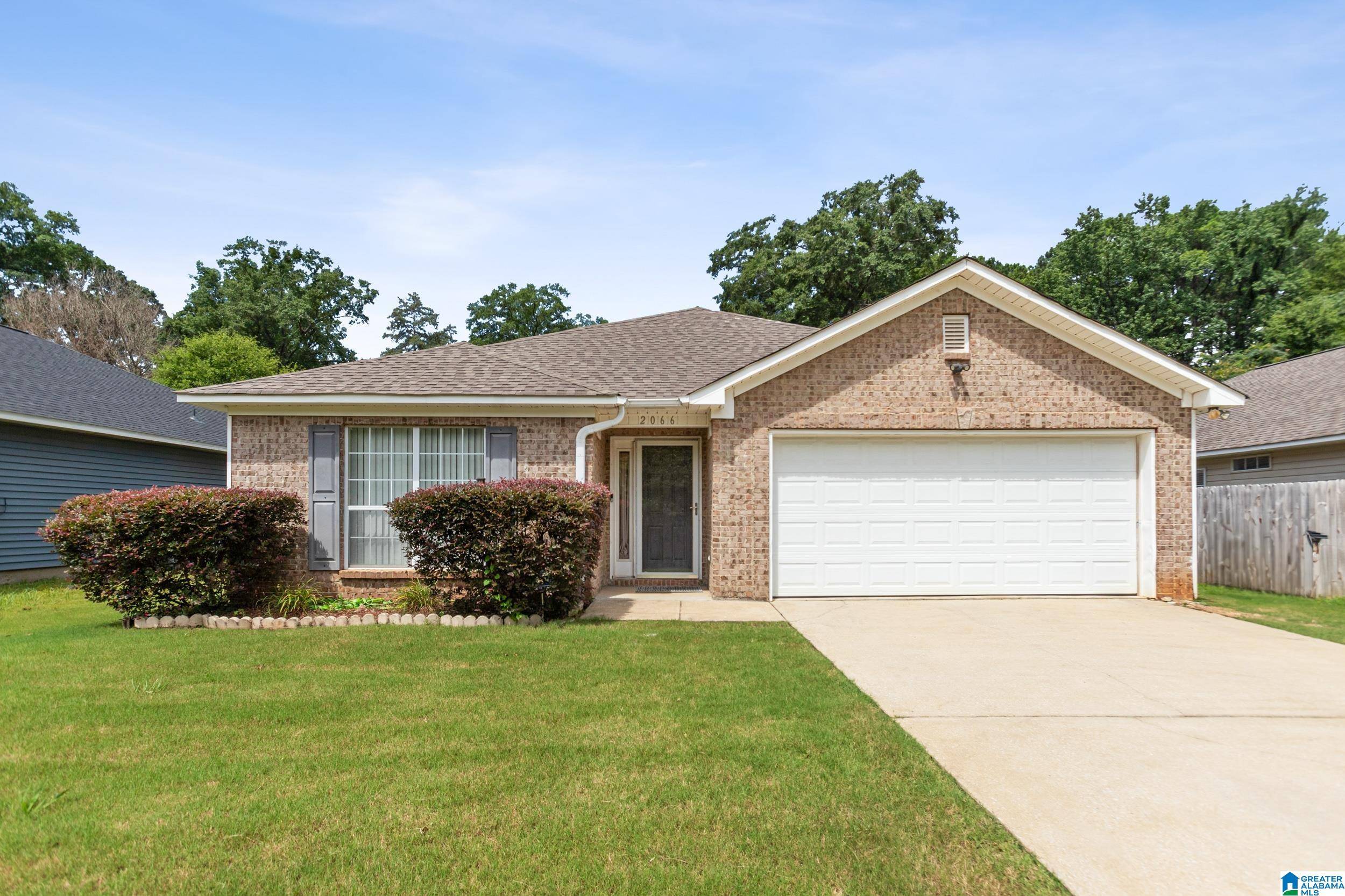 2066 TOWNHOUSE LANE, Hueytown, AL 35023