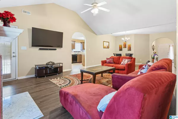 Hueytown, AL 35023,2066 TOWNHOUSE LANE