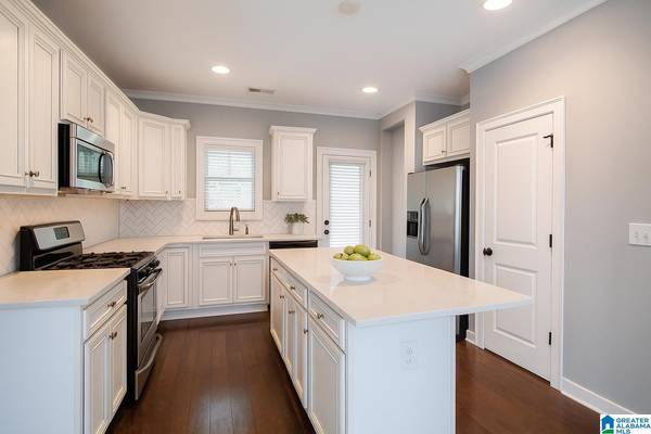 131 LAKE CHELSEA DRIVE, Chelsea, AL 35043