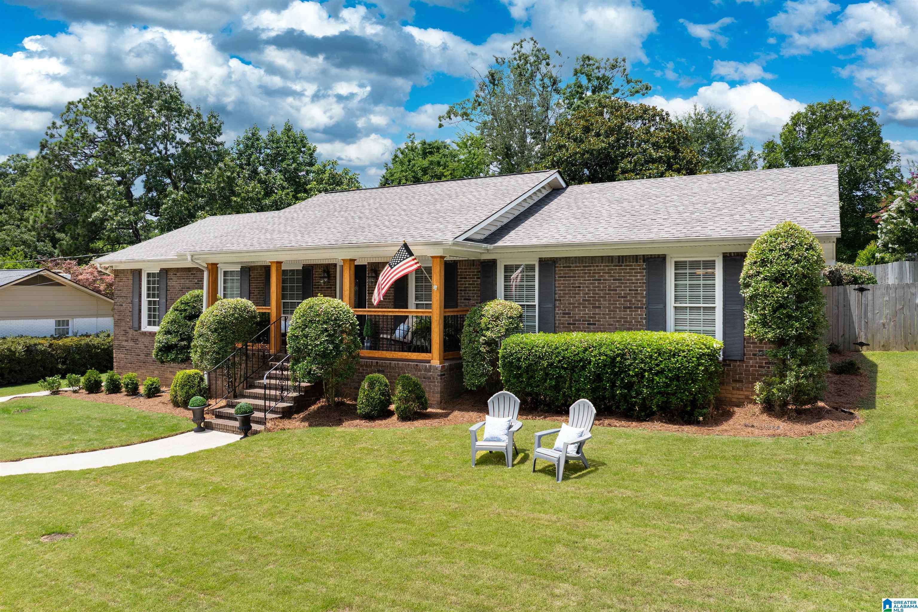 Vestavia Hills, AL 35226,708 KENDALL DRIVE