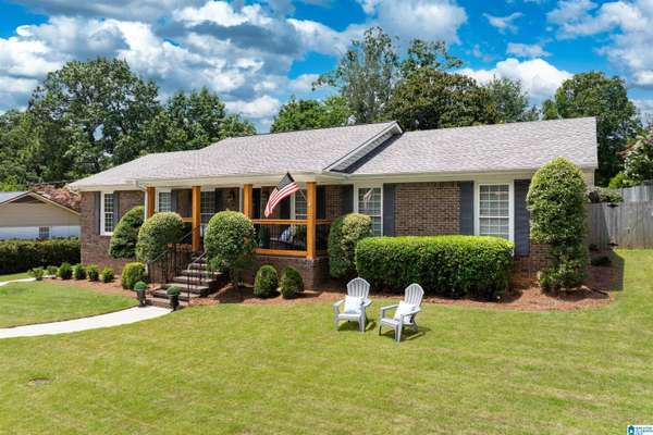 Vestavia Hills, AL 35226,708 KENDALL DRIVE