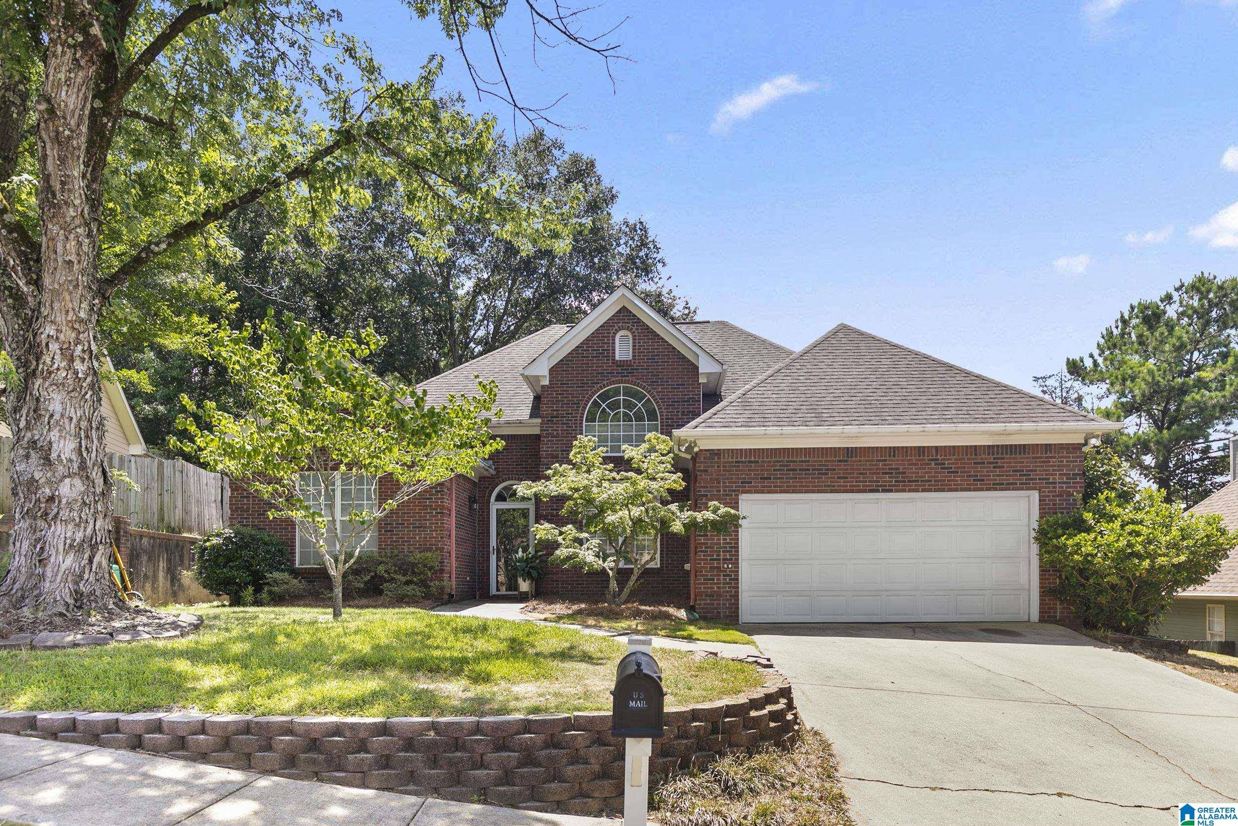 129 SAINT CHARLES DRIVE, Helena, AL 35080