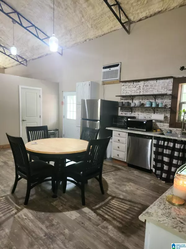 Alpine, AL 35014,100 SIX OAKS LANE