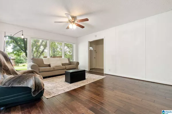 Hueytown, AL 35023,1700 29TH AVENUE N