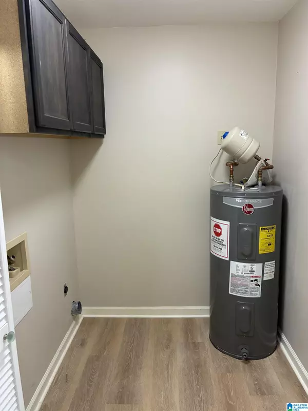 Montevallo, AL 35115,389 BIRMINGHAM STREET