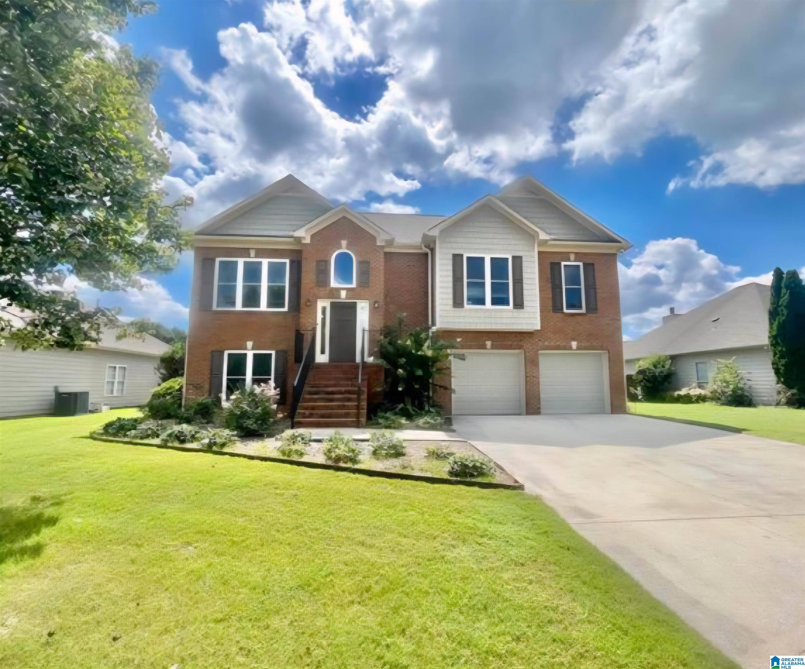 Pelham, AL 35124,209 HEATHER RIDGE CIRCLE