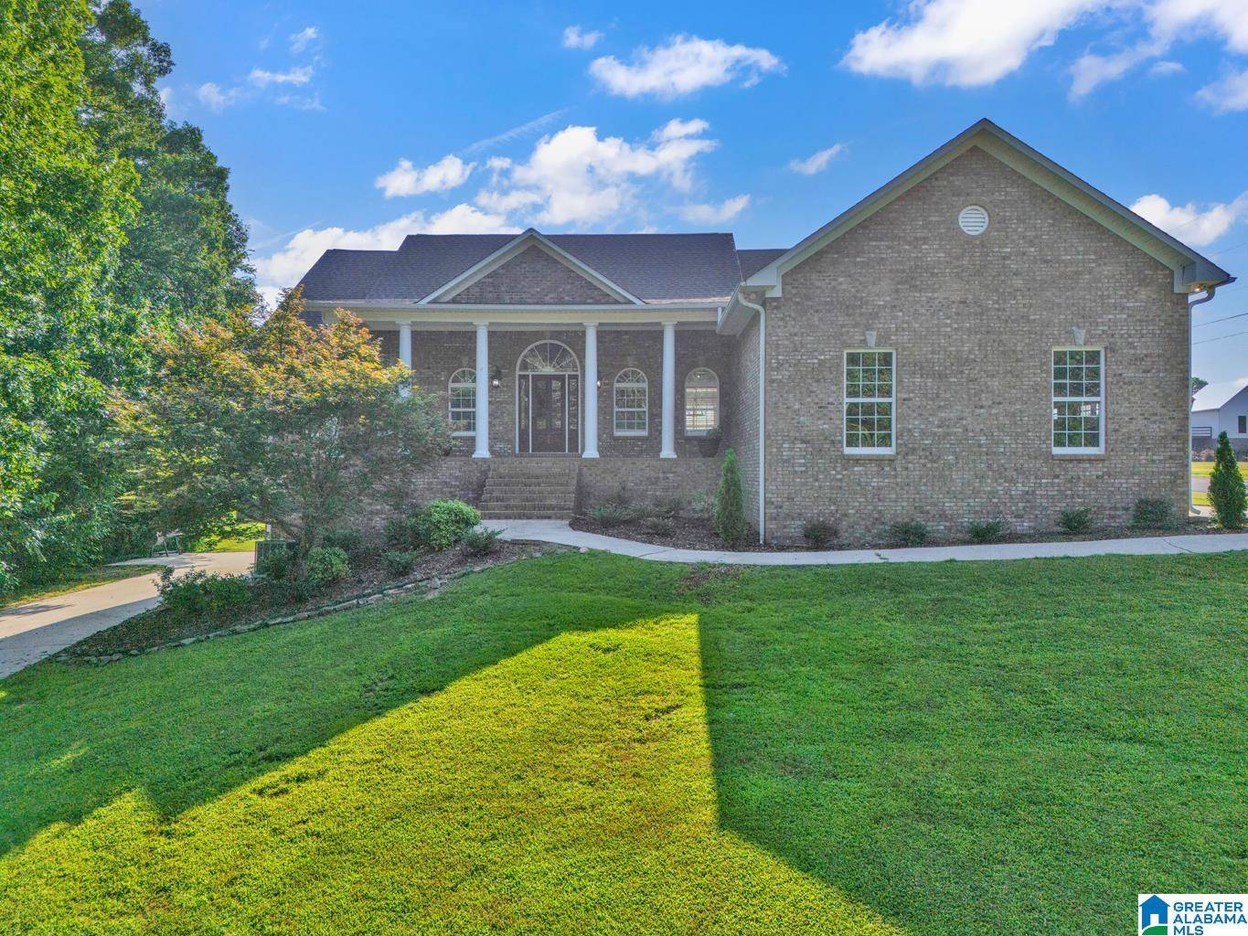 135 COUNTY ROAD 1335, Vinemont, AL 35179
