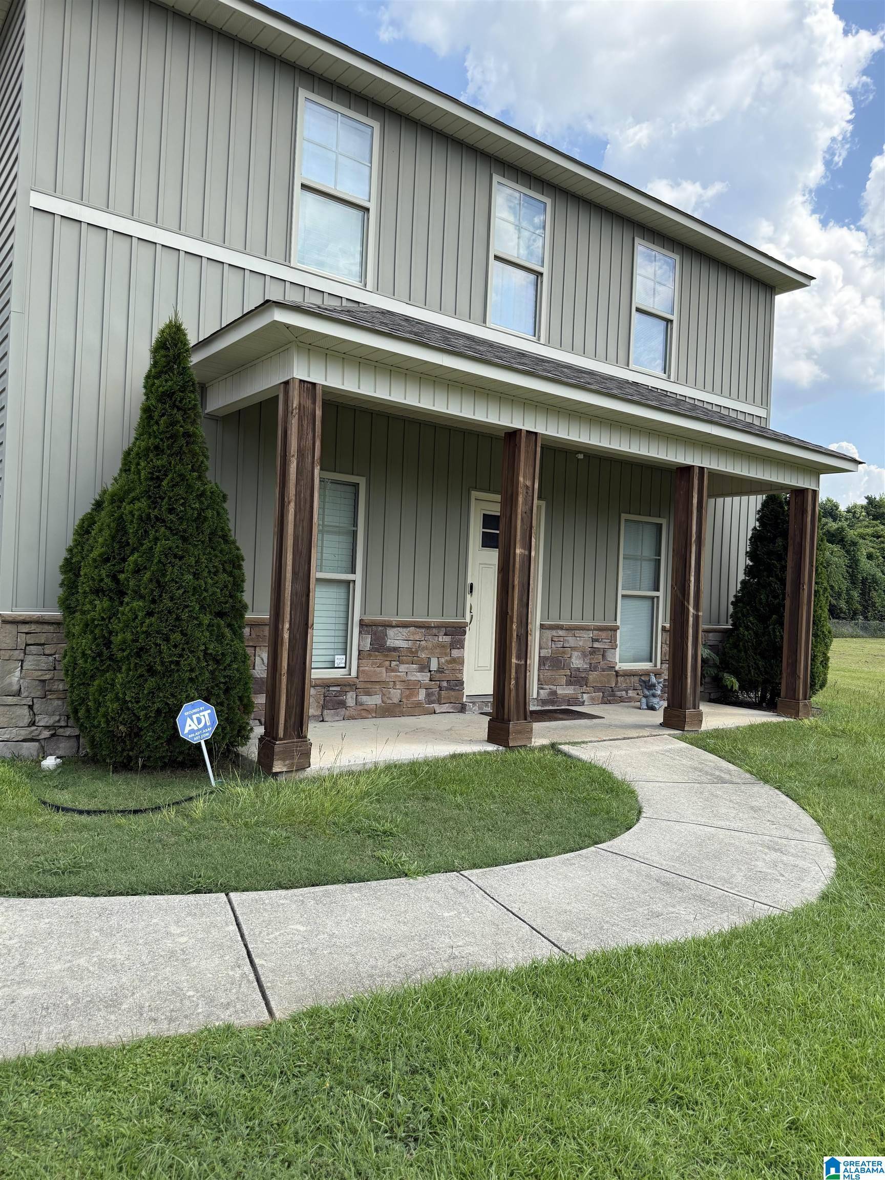 1326 12TH STREET E, Tuscaloosa, AL 35404