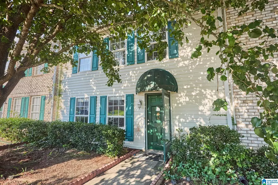 1303 HILLSBORO LANE, Helena, AL 35080