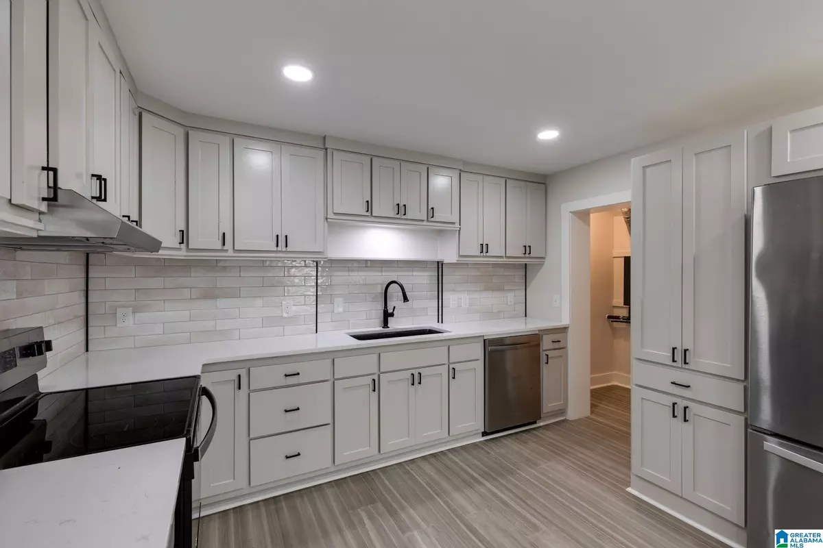 Homewood, AL 35209,1700 VALLEY AVENUE #F