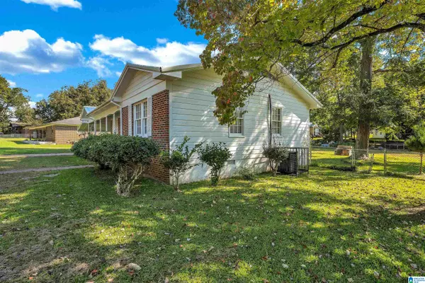 Sylacauga, AL 35150,511 BRENTWOOD STREET