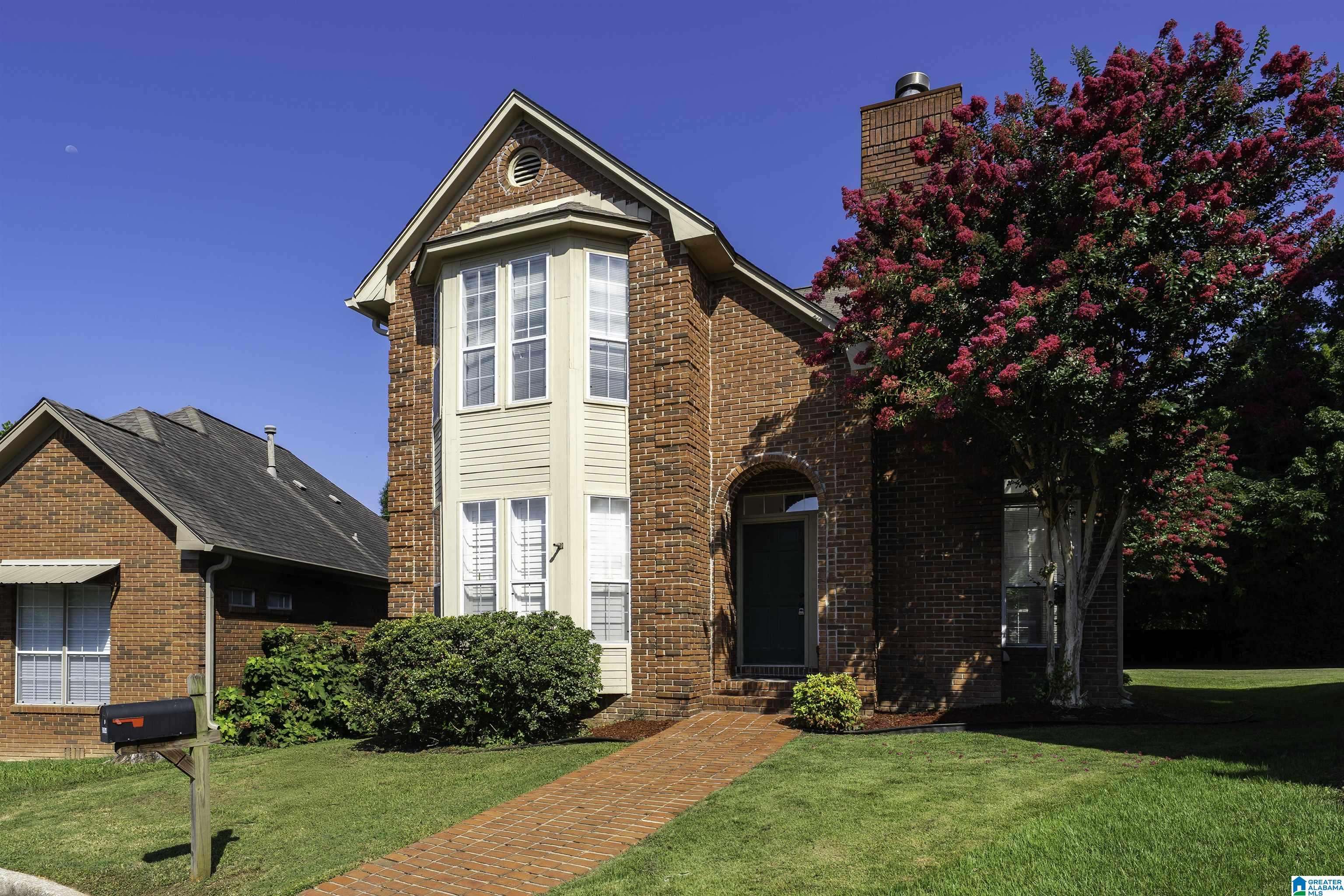 Vestavia Hills, AL 35243,3104 CANTERBURY PLACE