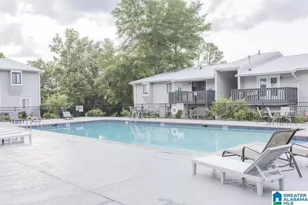 Homewood, AL 35216,1303 WOODLAND VILLAGE #1303
