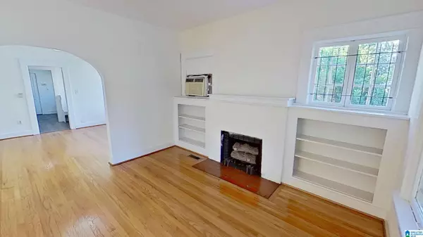 Birmingham, AL 35205,604 10TH AVENUE S