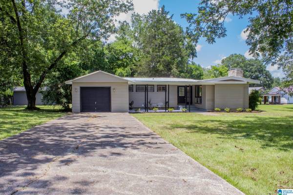 111 CRESTVIEW DRIVE, Weaver, AL 36277