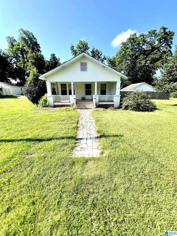 703 HAND STREET, Clanton, AL 35045
