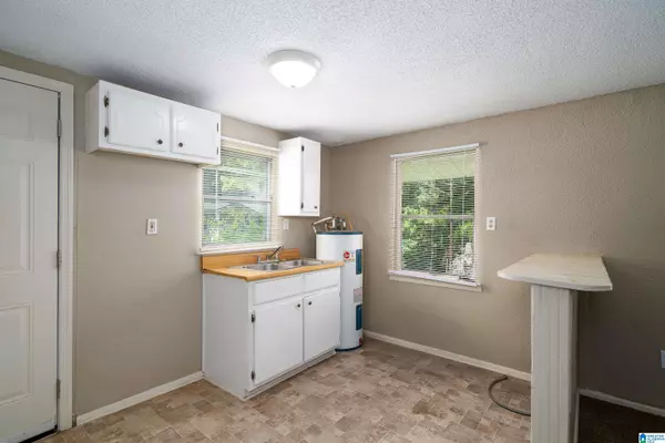 Birmingham, AL 35217,9601 SHORT STREET